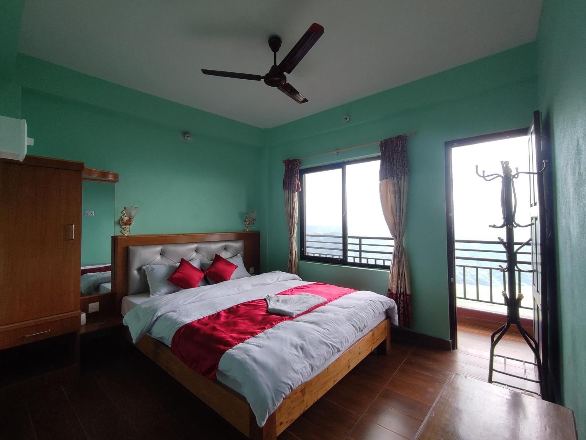 פוקהרה Sarangkot Hotel New Galaxy מראה חיצוני תמונה